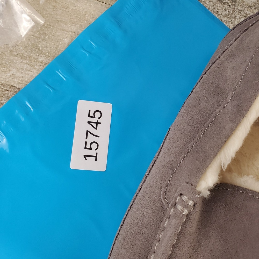 UGG Ascot Mens Slippers Sz 10 Comfort Gray Suede Leather Shearling Lined Slip On - Picture 10 of 10
